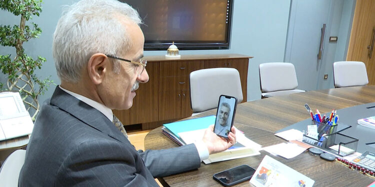 Bakan Uraloğlu, 21 yıl önce yazılan mektuba yanıt verdi