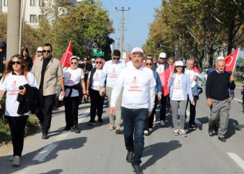 Başkan Hayri Türkyılmaz, 100. yılda Cumhuriyet için yürüyor