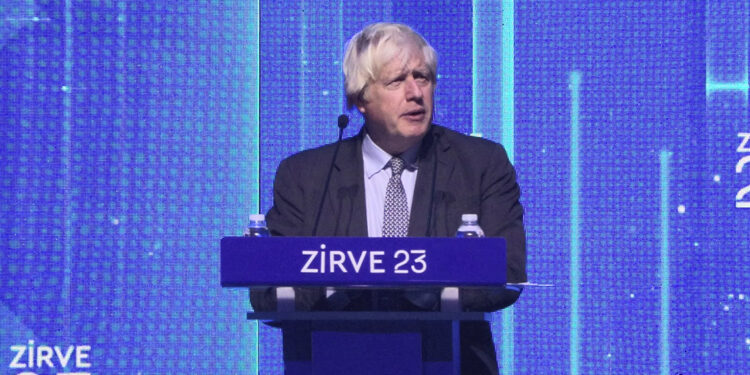 Boris Johnson İstanbul'da 23 Zirvesi'ne katıldı