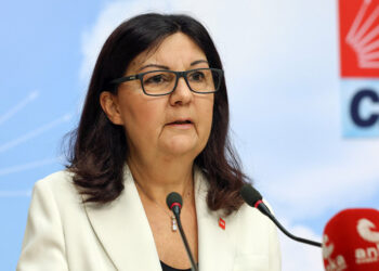 Bu katliamı sadece kınamayla kalmamak önemlidir