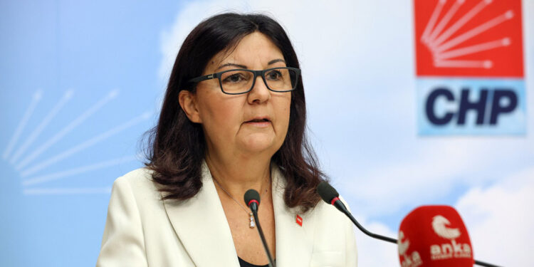 Bu katliamı sadece kınamayla kalmamak önemlidir