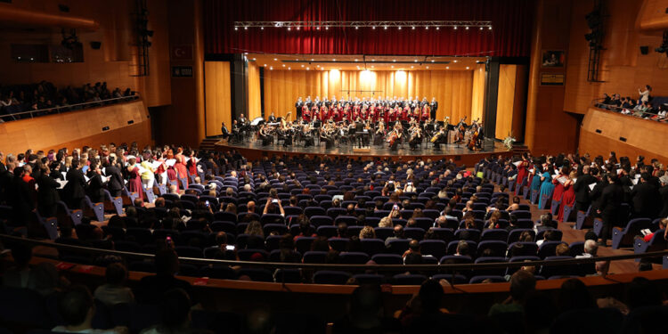 Cumhuriyet'in 100'üncü yılına özel 'Korolar Maratonu' başladı