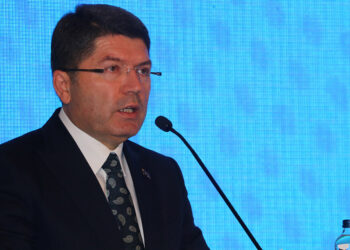 Dünya, suçluların iadesinde başarılı bir sınav vermedi