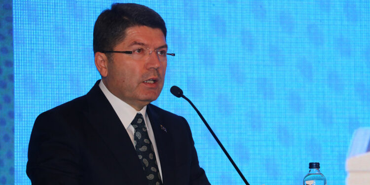 Dünya, suçluların iadesinde başarılı bir sınav vermedi