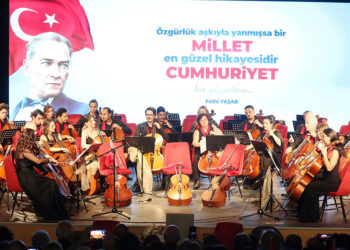 ‘100. Yıla 100 Çello Konseri’ büyüledi