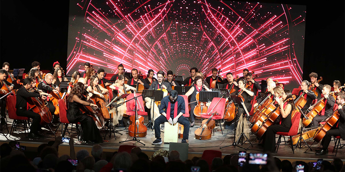 ‘100. Yıla 100 Çello Konseri’ büyüledi