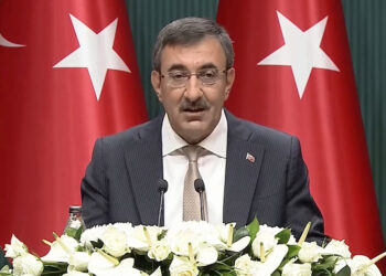 Ekonomik büyümenin yüzde 4,4 olarak gerçekleşmesini öngörüyoruz