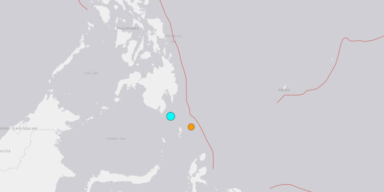 Filipinler'in açıklarında 6.4 büyüklüğünde deprem