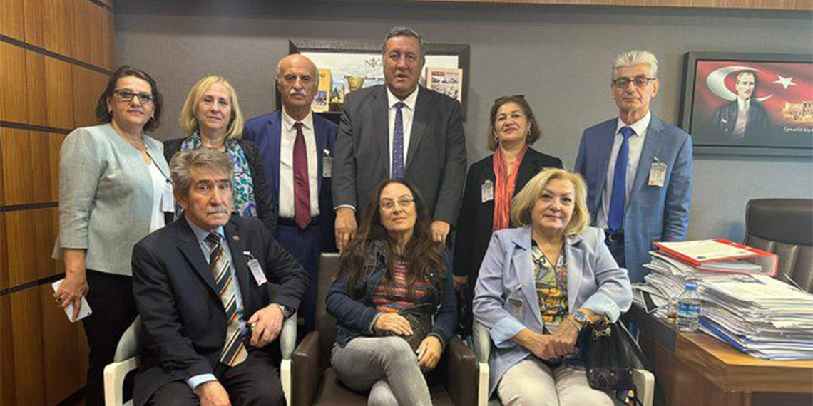 Cumhuriyet Halk Partisi (CHP) Niğde Milletvekili Ömer Fethi Gürer, "AKP çalışanları emekli olmaya korkar hale düşürdü, 5 bin TL ayrımsız tüm emeklilere verilmelidir” dedi.