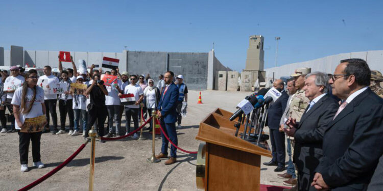 Guterres, Refah Sınır Kapısı'nın Mısır tarafına gitti