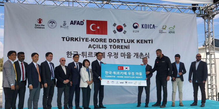 Hatay'da kurulan 'Kore-Türkiye Dostluk Kenti' açıldı