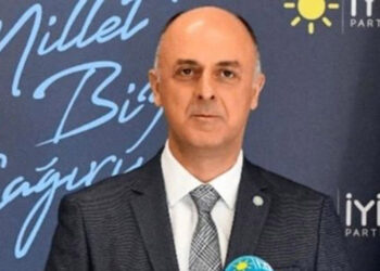 İYİ Parti'li Ümit Özlale'den adaylık açıklaması