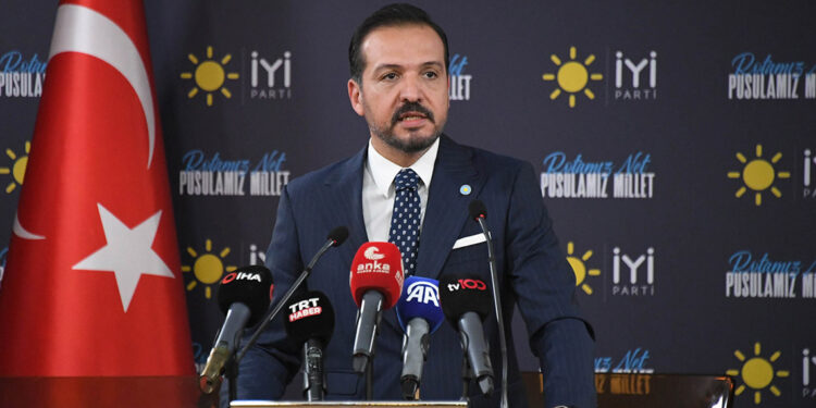 İYİ Partili Zorlu: Asgari ücretliye emekliye kulak tıkanıyor 