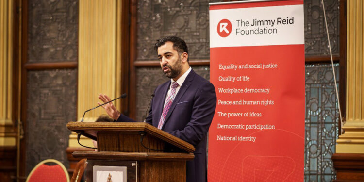 İskoçya Başbakanı, Gazze'deki kayınvalidesinden haber alamıyor