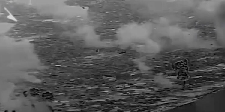 İsrail'in 100 savaş uçağı, gece boyunca Gazze’yi bombaladı