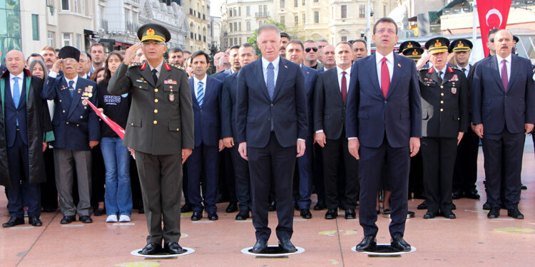 İstanbul'un kurtuluşunun 100. yıldönümü törenle kutlandı