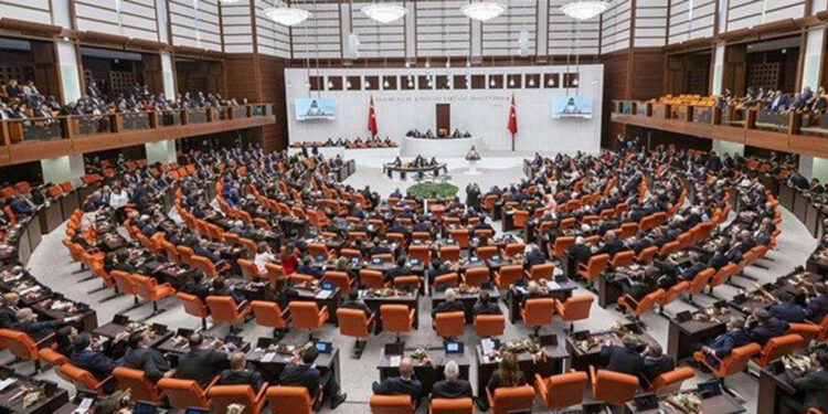 İsveç'in NATO'ya katılım protokolü TBMM'ye gönderildi