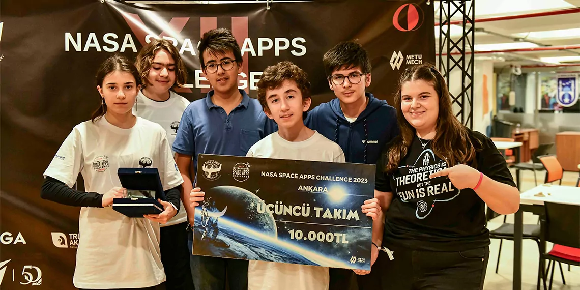 Ankara büyükşehir belediyesi, odtü i̇novasyon öğrenci topluluğu iş birliği ile düzenlenen nasa space apps challenge etkinliğine ev sahipliği yaptı.