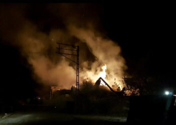 Karabük'te ilçe başkanı ve 3 kişinin samanlıkları yandı