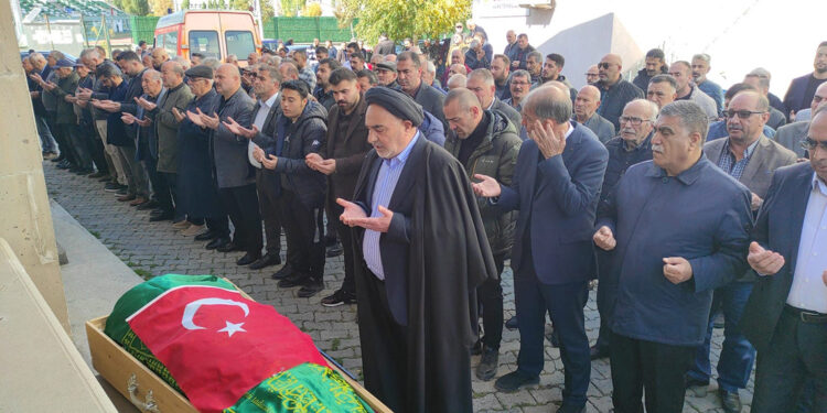 Kars Gazeteciler Cemiyeti Başkanı, toprağa verildi