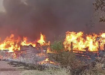Kastamonu'da yağcılar köyünde yangın; 40 ev ve ahır kül oldu