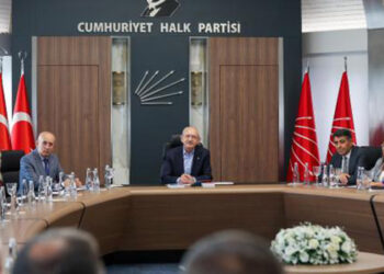 Kılıçdaroğlu, CHP'nin Ankara teşkilatı ile görüştü