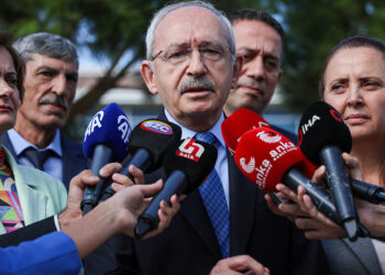 Kılıçdaroğlu, Gezi davası tutuklularını ziyaret etti