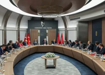 Kılıçdaroğlu partisinin milletvekilleri ile görüştü