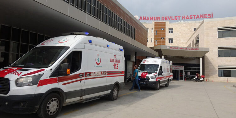 Kız kardeşini eniştesi ve yeğenini öldürdü