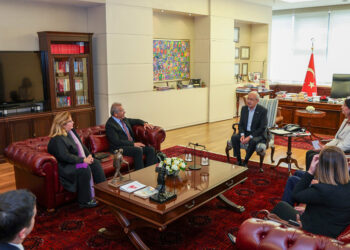 Klıçdaroğlu, BASİFED heyetini kabul etti