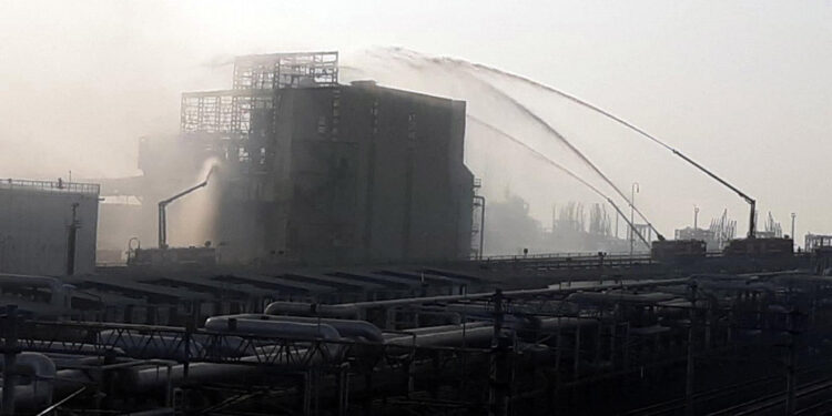 Kocaeli'de gübre fabrikasında yangın