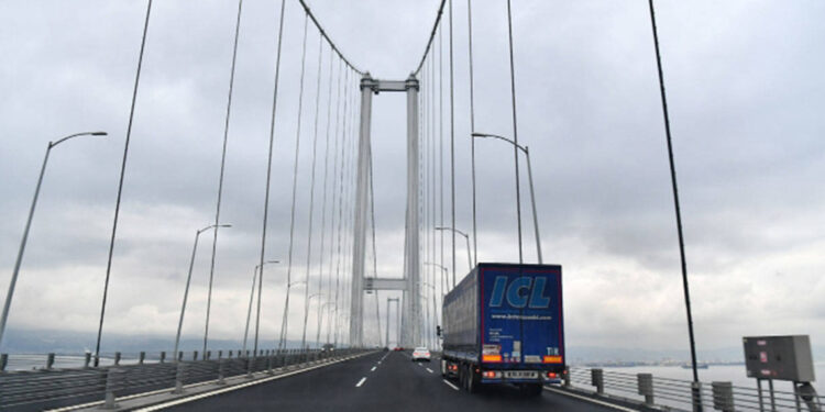 Köprü ve otoyol geçişlerine zam ertelendi