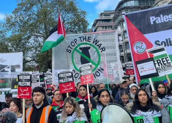 Londra’da filistinlilere destek için protesto yürüyüşü