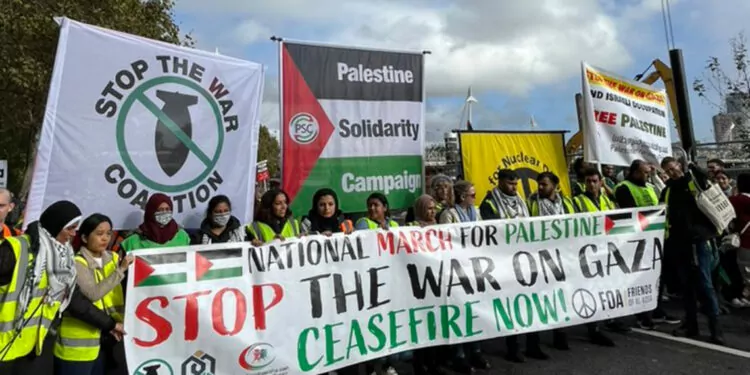 Londra’da ikinci büyük ‘savaşa hayır' protestosu