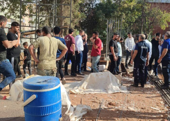 Mardin'de kütüphane inşaatında çökme: 4 yaralı