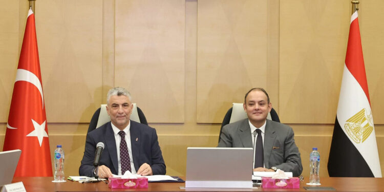 Mısır ile ticaret hacmi hedefi 15 milyar dolar