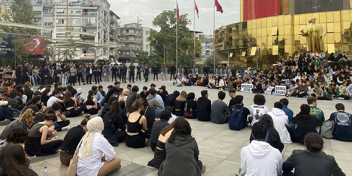 Ogrencilerden yurttaki asansorde olen arkadaslari icin - öne çıkan - haberton