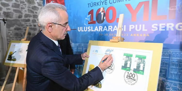 Ptt'nin 100'üncü yıl pulları hazır
