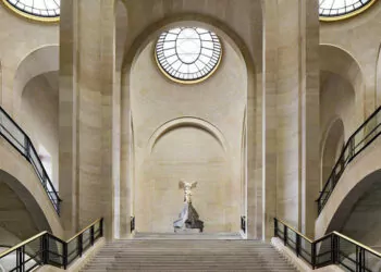 Paris’teki louvre müzesi, güvenlik sebebiyle kapatıldı