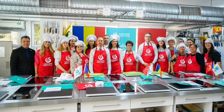 Rumenler Türk mutfağını Bükreş Büyükelçisi’nden öğreniyor