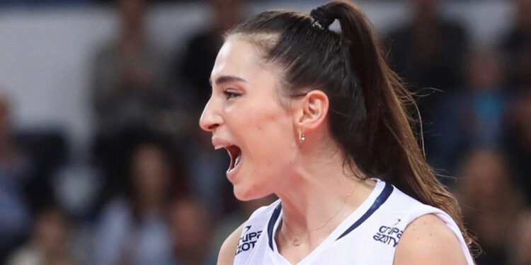 Saliha Şahin: Daha çok kupa kazanmak istiyorum  