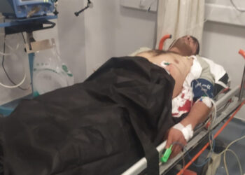 Şanlıurfa’da bayrak dağıtan zabıta amiri bıçaklandı