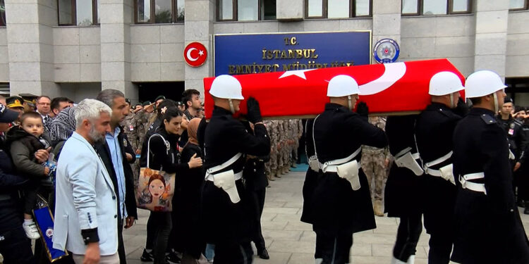 Şehit polis Cihat Ermiş için tören düzenlendi 