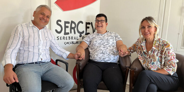 Serebral palsi hastası Serhat’ın üniversite hayali gerçek oldu