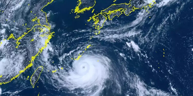 Tayvan, Koinu Tayfunu’na hazırlanıyor: Çok sayıda uçuş iptal edildi