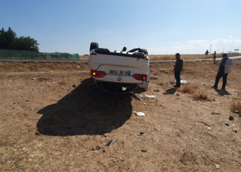 Taziyeye gidenlerin otomobili takla attı: 8 yaralı