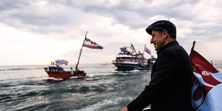 Trabzonspor’da Abdullah Avcı boş sözleşmeye imza attı