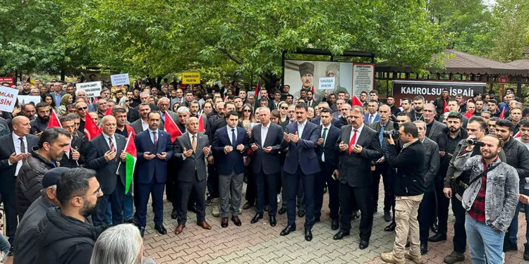Tunceli’de alevi dedeleri öncülüğünde i̇srail protestosu