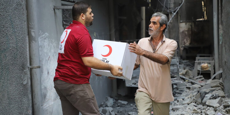 Türk Kızılay’dan Gazze'deki sivillere yardım