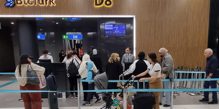 Türkiye'deki İsrail vatandaşları İstanbul'dan ayrılıyor